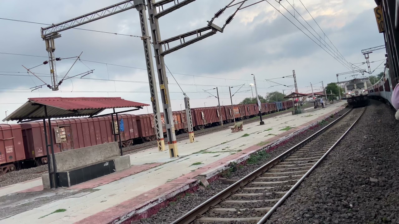 Central Railway&rsquo;s Push Pull Technology enabled Rajdhani Express #CR #Rajdhani #Superfast #IR