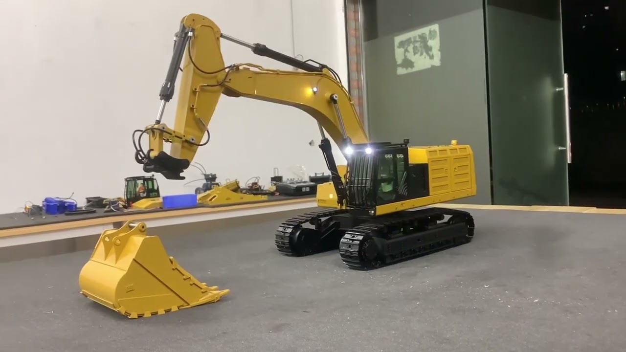 Cat 374F RC I still think the classic models are more attractive