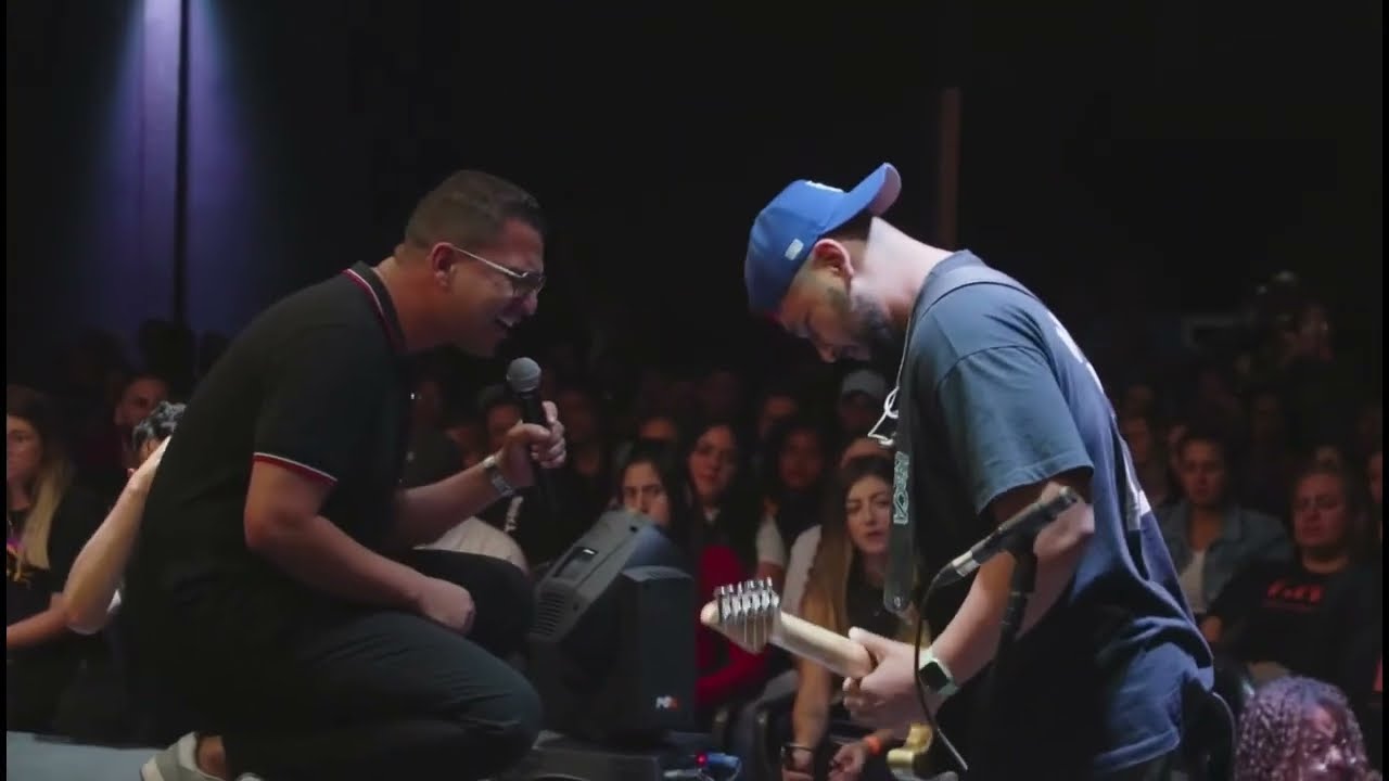Pastor pediu um solo no meio da pregação!! // De olhos fechados o céu desceu! #guitarcam