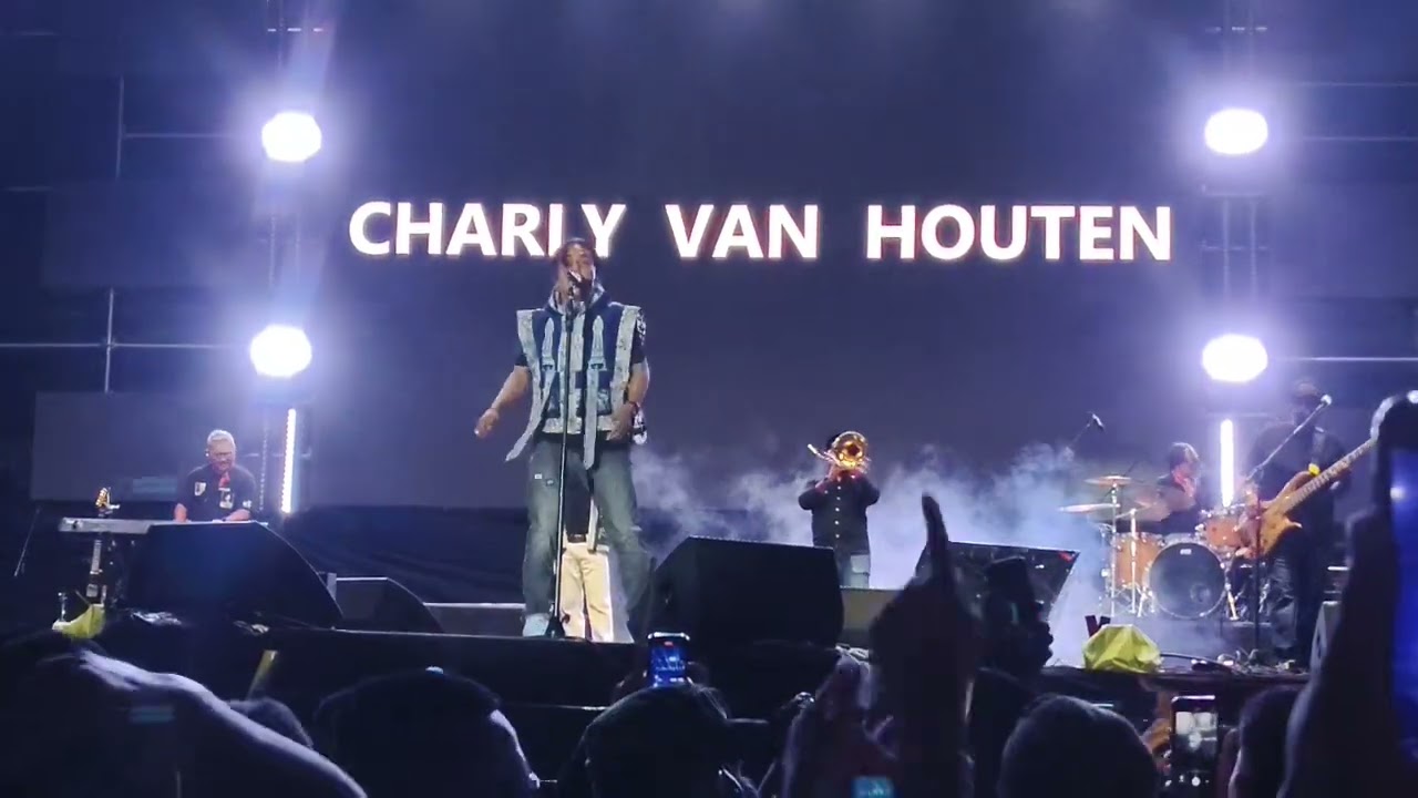 Konser Charly Van Houten Tabalong Putri Iklan, Aku Terjatuh, Aku Masih Sayang