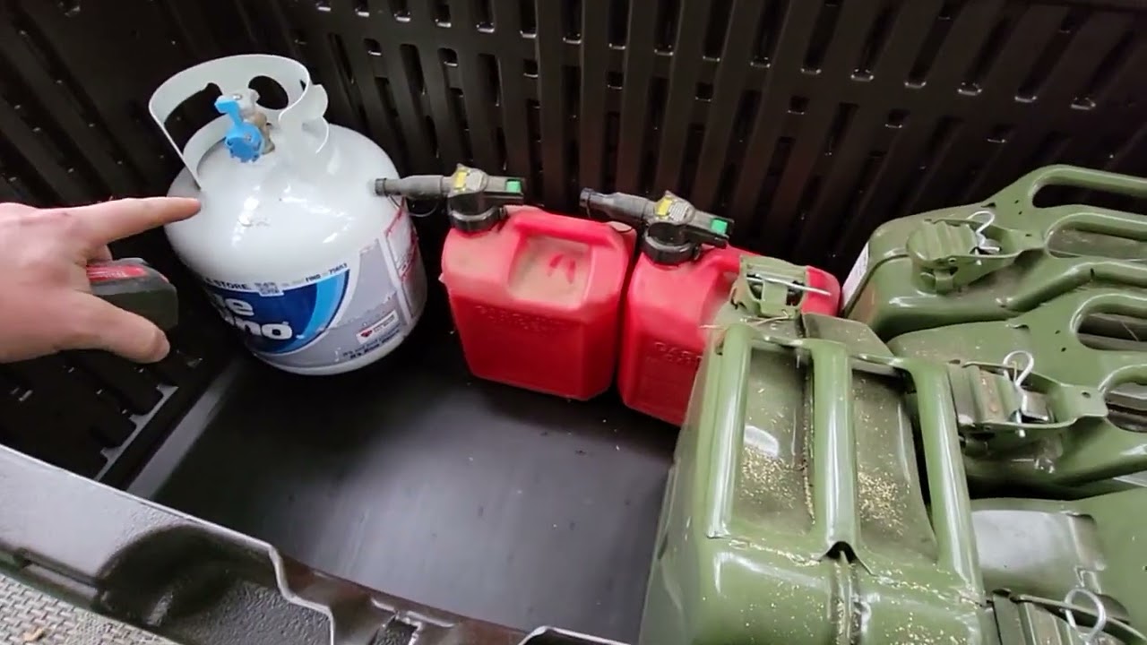 Suncast 124gal deck box: easy prep storage idea