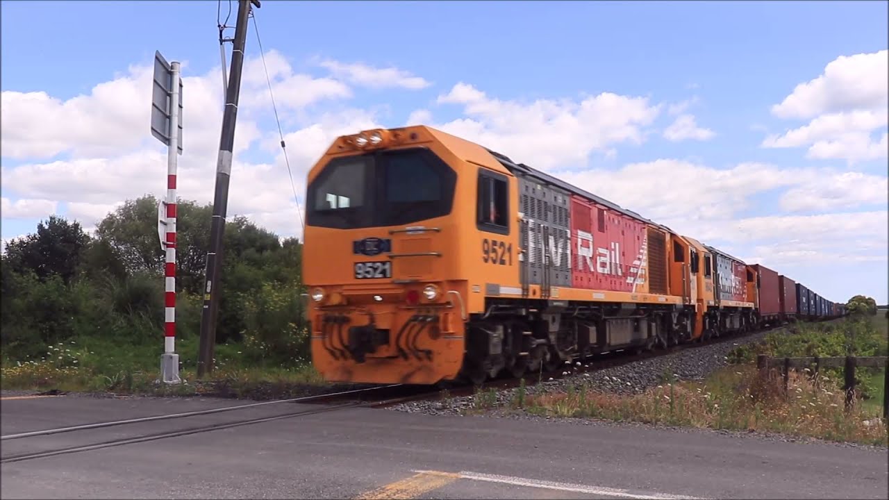 One Hour of New Zealand Trains (2020)