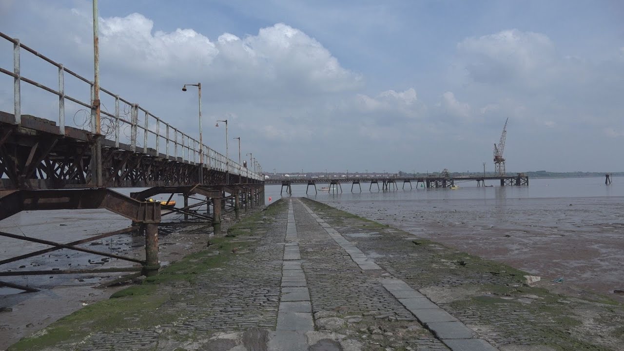 Sony FDR-AX100 test 1 - AVCHD 1080P 25FPS with tripod, shoulder rig and handheld no grading.