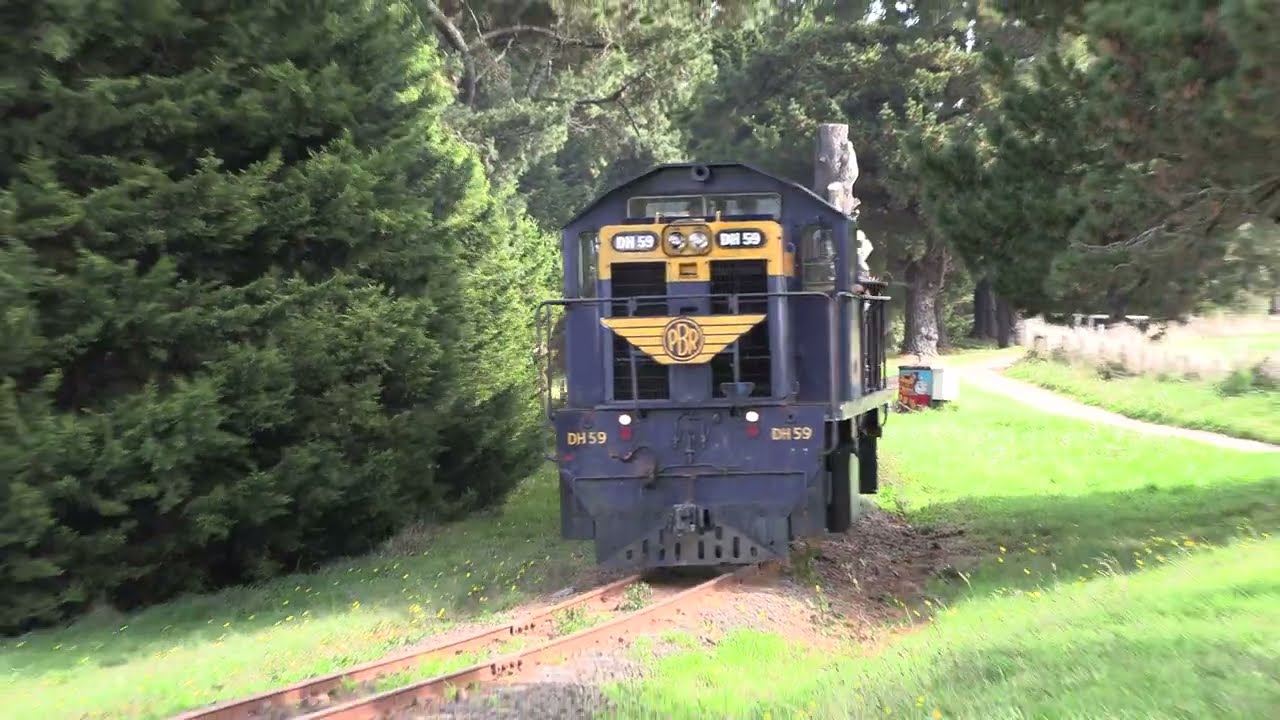 Puffing Billy - DH 59 replaces the Garratt on the trip to Gembrook