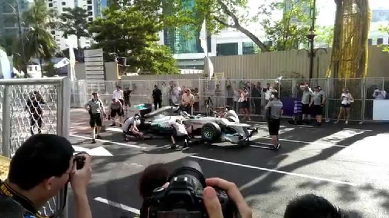 F1 ENGINE START UP,BURN OUT AND DOUGHNUT-PETRONAS AMG KUALA LUMPUR