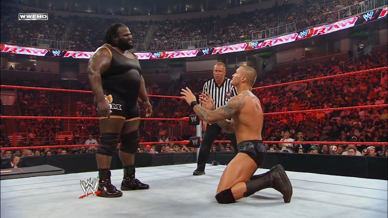 Randy Orton vs Evan Bourne, Jack Swagger & Mark Henry &mdash; 3 on 1 Gauntlet Match: WWE Raw 2009 HD (2/2)