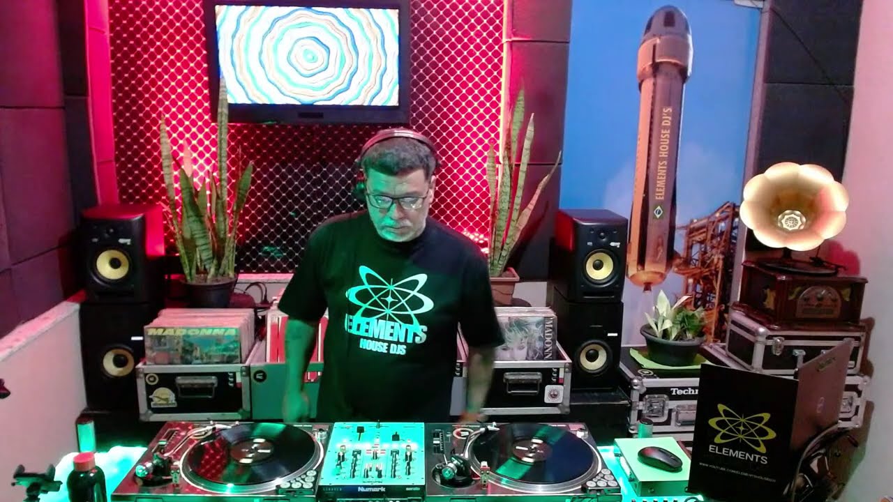 ELEMENTS HOUSE DJS LIVE