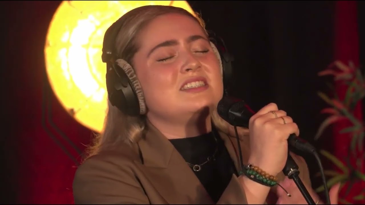 Piene - Talking to the Moon (Live bij QMusic)