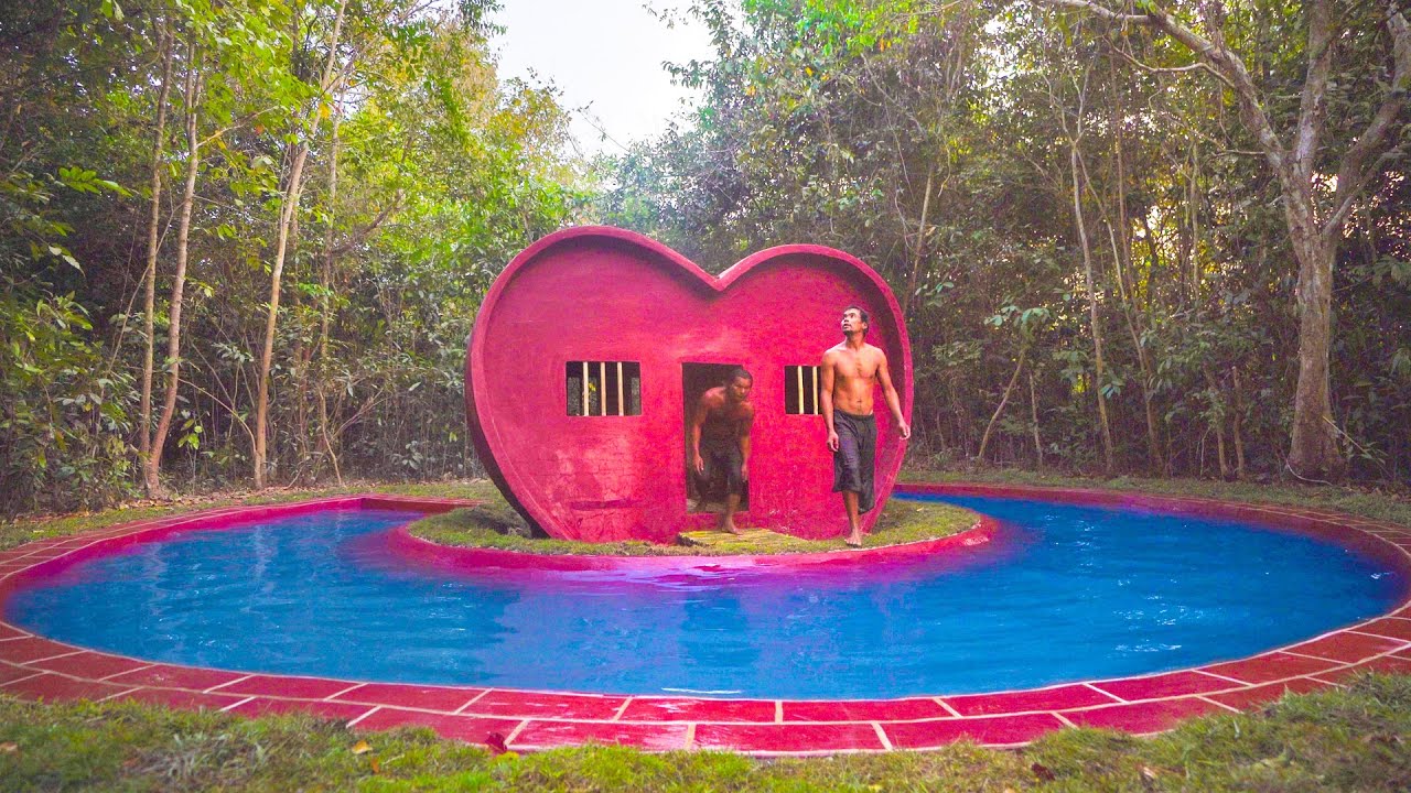 Can You Really Build a LUXURY Villa in the Jungle with Basic Materials?
