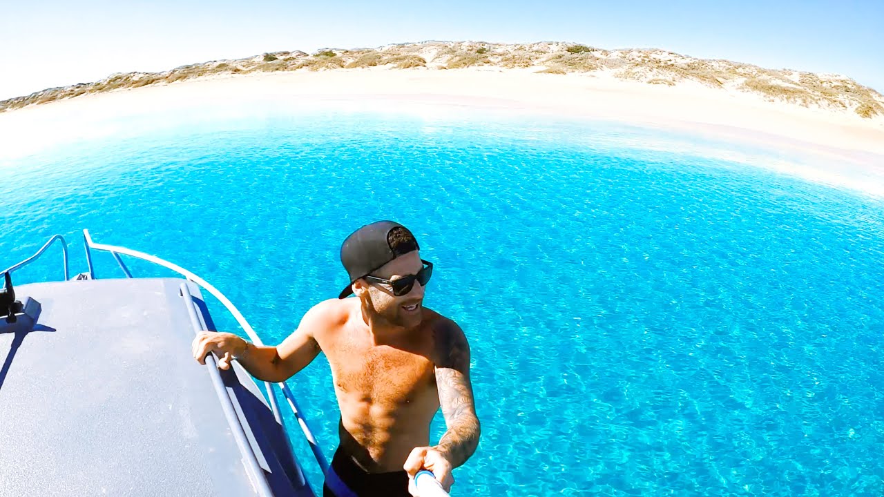 SOLO Remote Island Boat Trip With NO FOOD Living From The Ocean - Ep 239