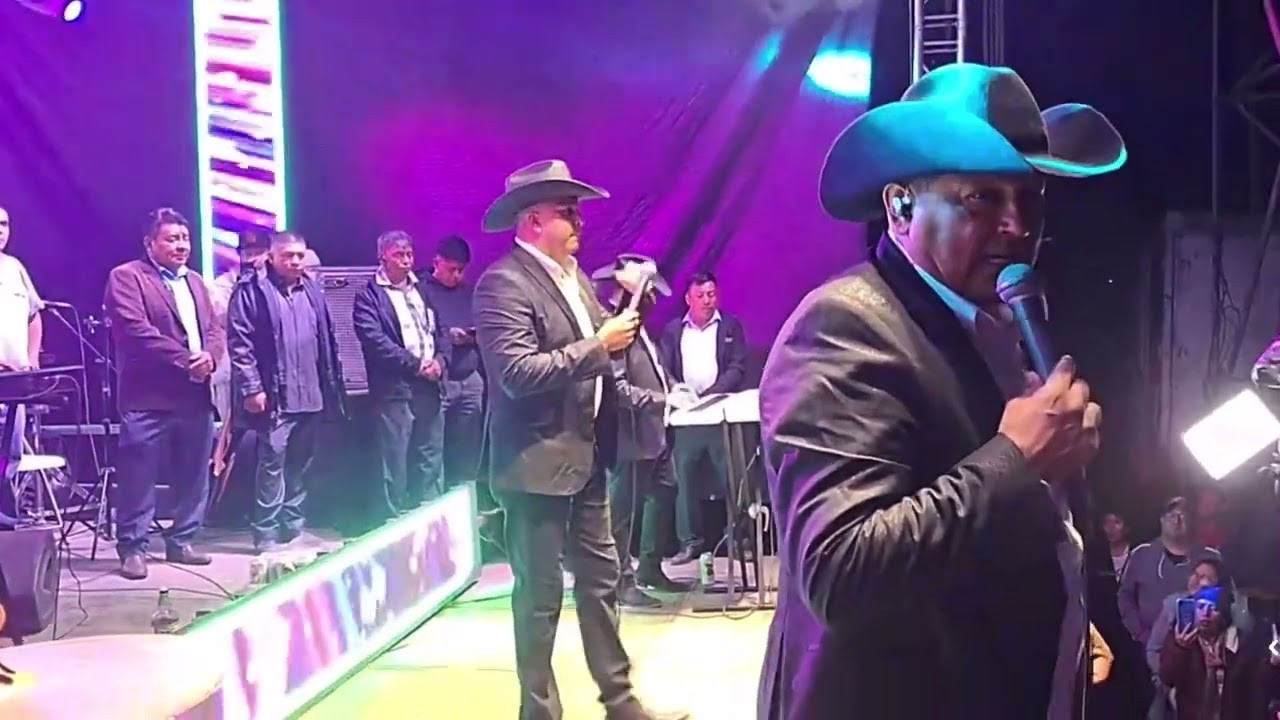 Dígale - Ak7 En Vivo Con El Macas