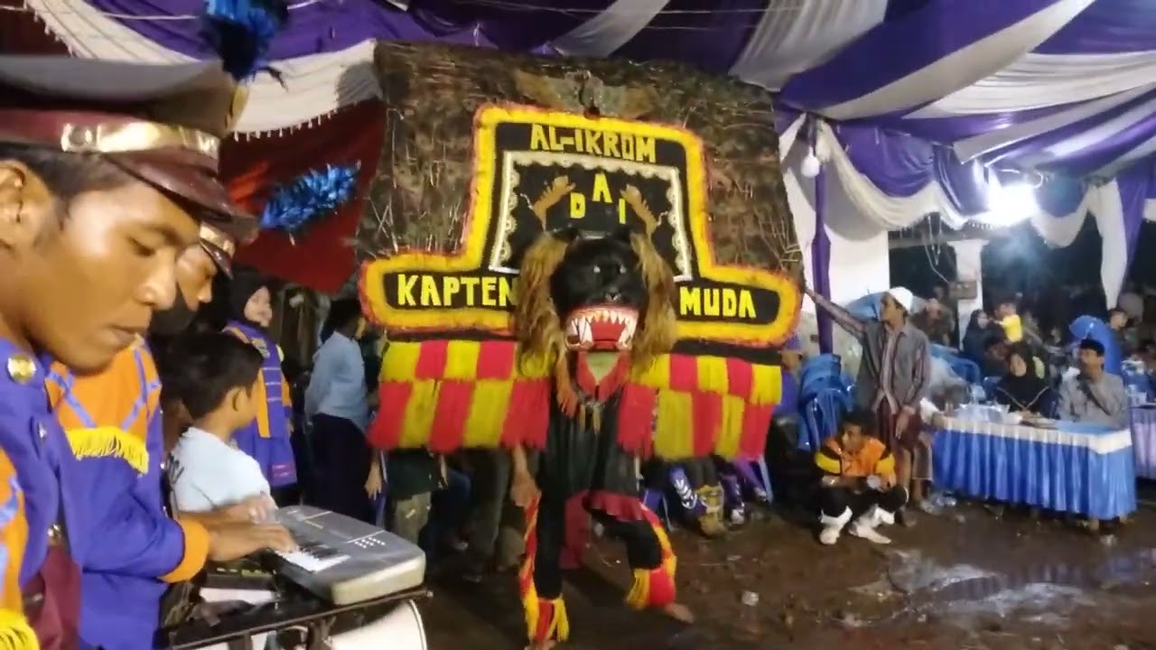 Atraksi Reog dan Barongsai Drumband D.A.I~Tongas Probolinggo Tampil di Blobo