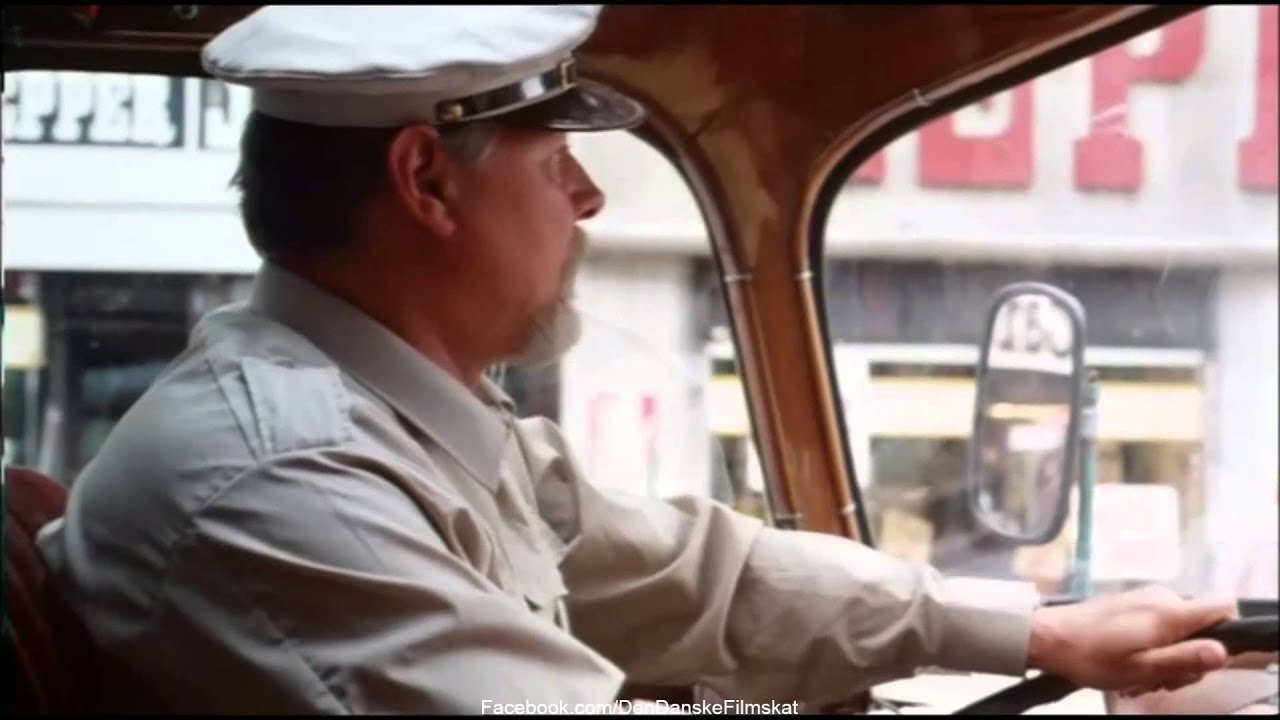 Familien Gyldenk&aring;l vinder valget (1977) - Turisttur