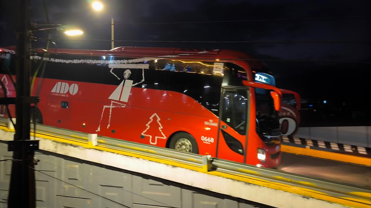 Autobuses ADO y VIA sobre el puente de Teziutlán (Pt.2)