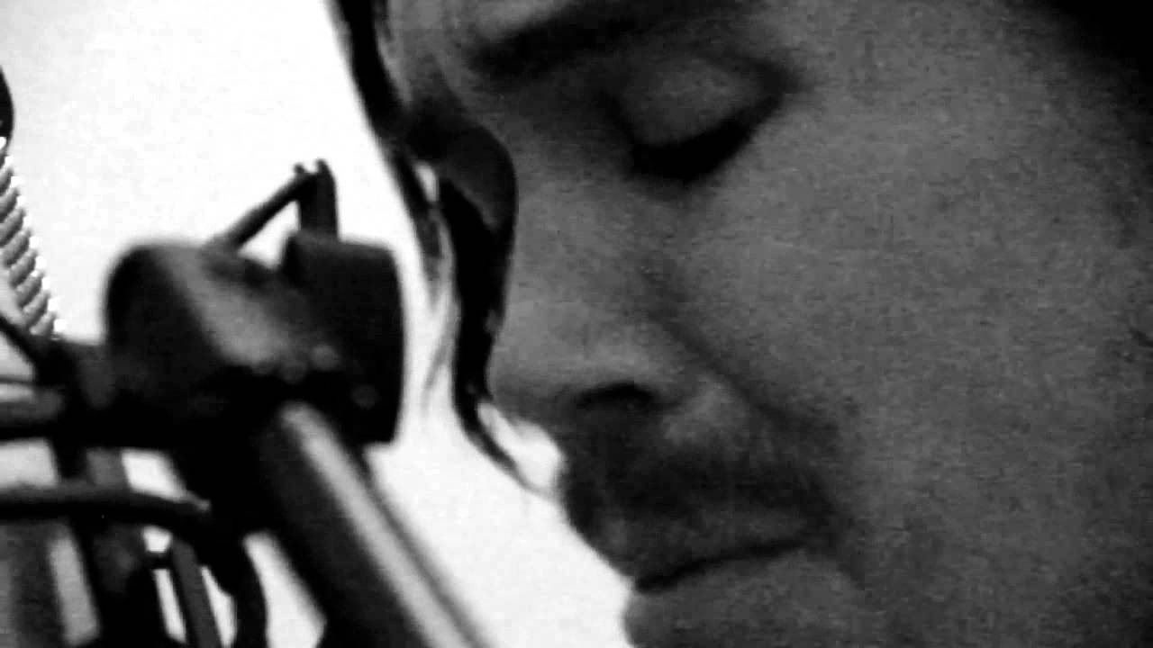 Joshua James - Queen Of The City - Halfway House Sessions