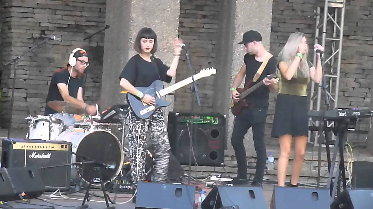 Ekkah - Figure It Out (Live at One Beat Weekender 20/07/2014)