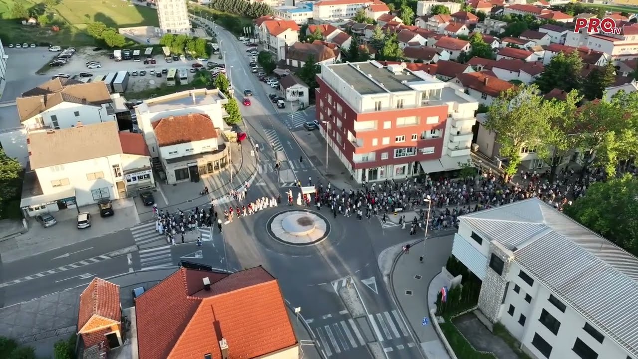 U POSUŠJU SVEČANOM PROCESIJOM PROSLAVLJEN BLAGDAN TIJELOVO