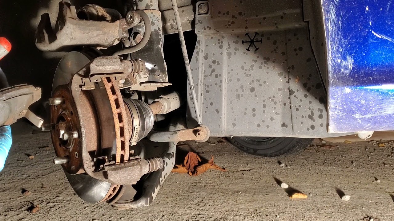 2009-2011 Honda Fit brake pad replacement
