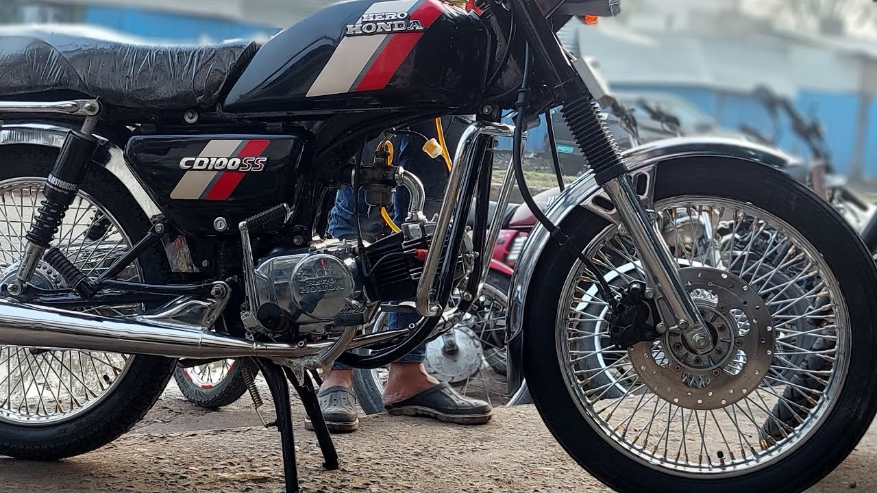 wow 👌 kya bani h CD100ss #bhopalrestoration #rx100 #short #bikelover