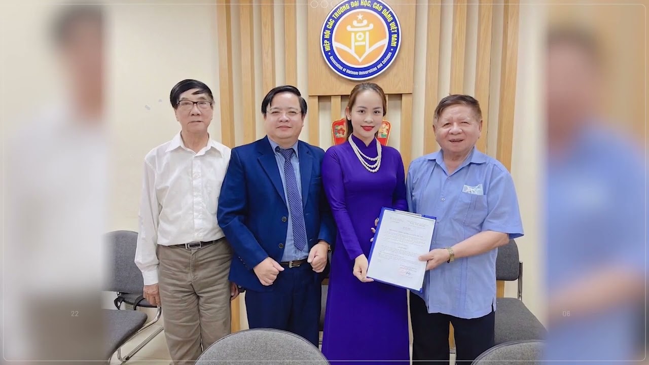 EI GROUP NH&Igrave;N LẠI NĂM 2022