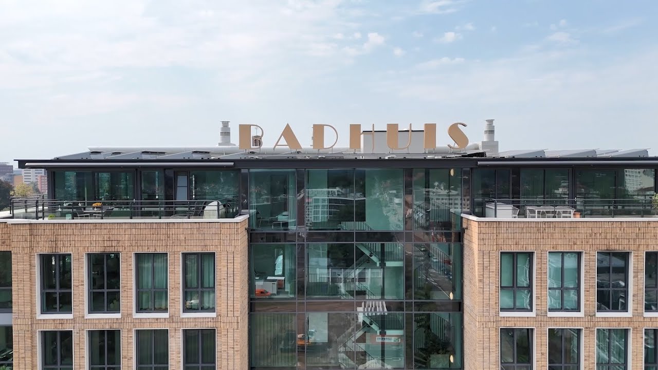 Pilkington 𝗦𝘂𝗻𝗰𝗼𝗼𝗹™ Q 60: nieuw leven voor het Badhuis Hengelo (Ov.)