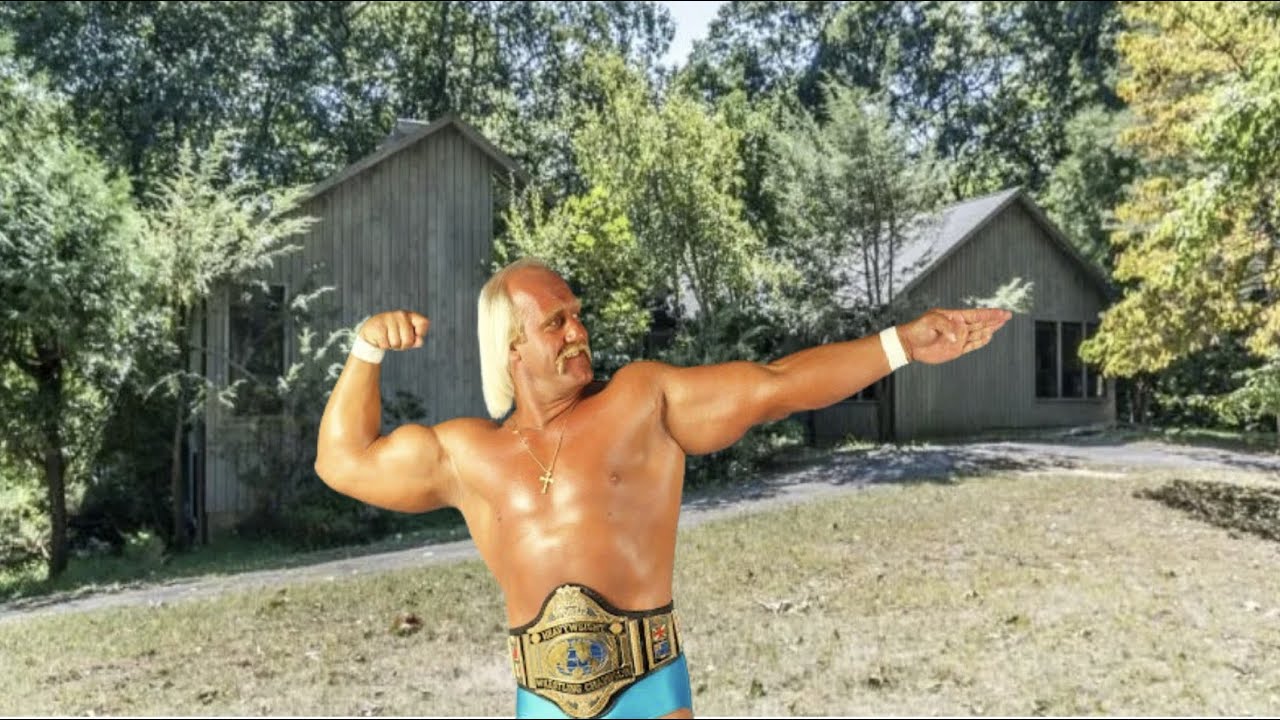 Загляните в скромный дом Халка Хогана в Стэмфорде, штат Коннектикут, где он жил с 1983 по 1992 го...