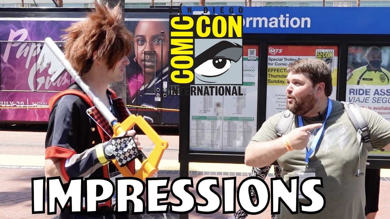 Surprising Cosplayers With Impressions at Comic Con 2022!