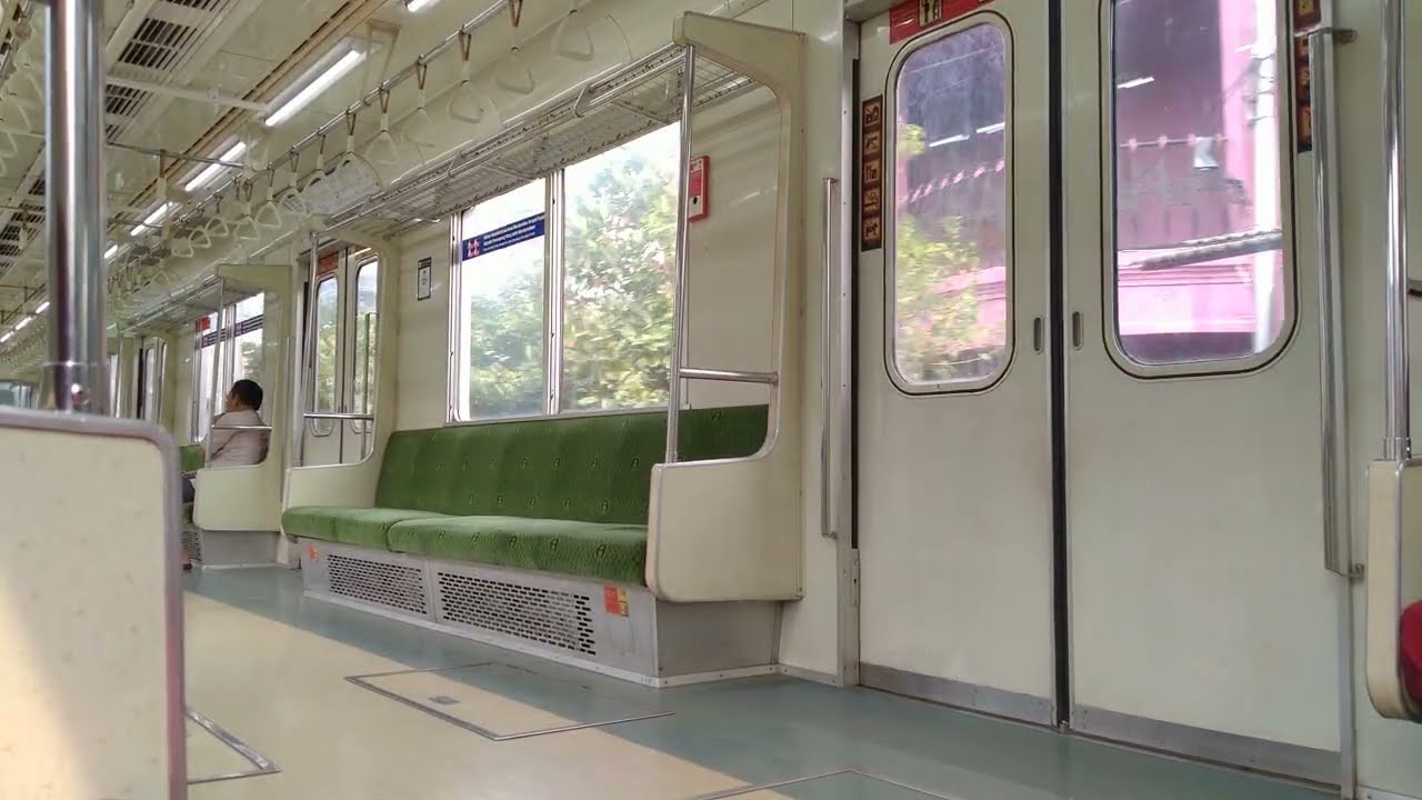 KRL Commuter Line 東京メトロ05系05-110F インテリア展望 [Ride] Jakarta Kota→Kampung Bandan
