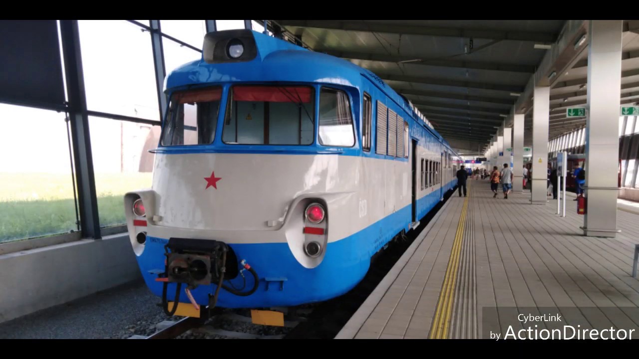 Jízda elektrickou jednotkou řady 451 