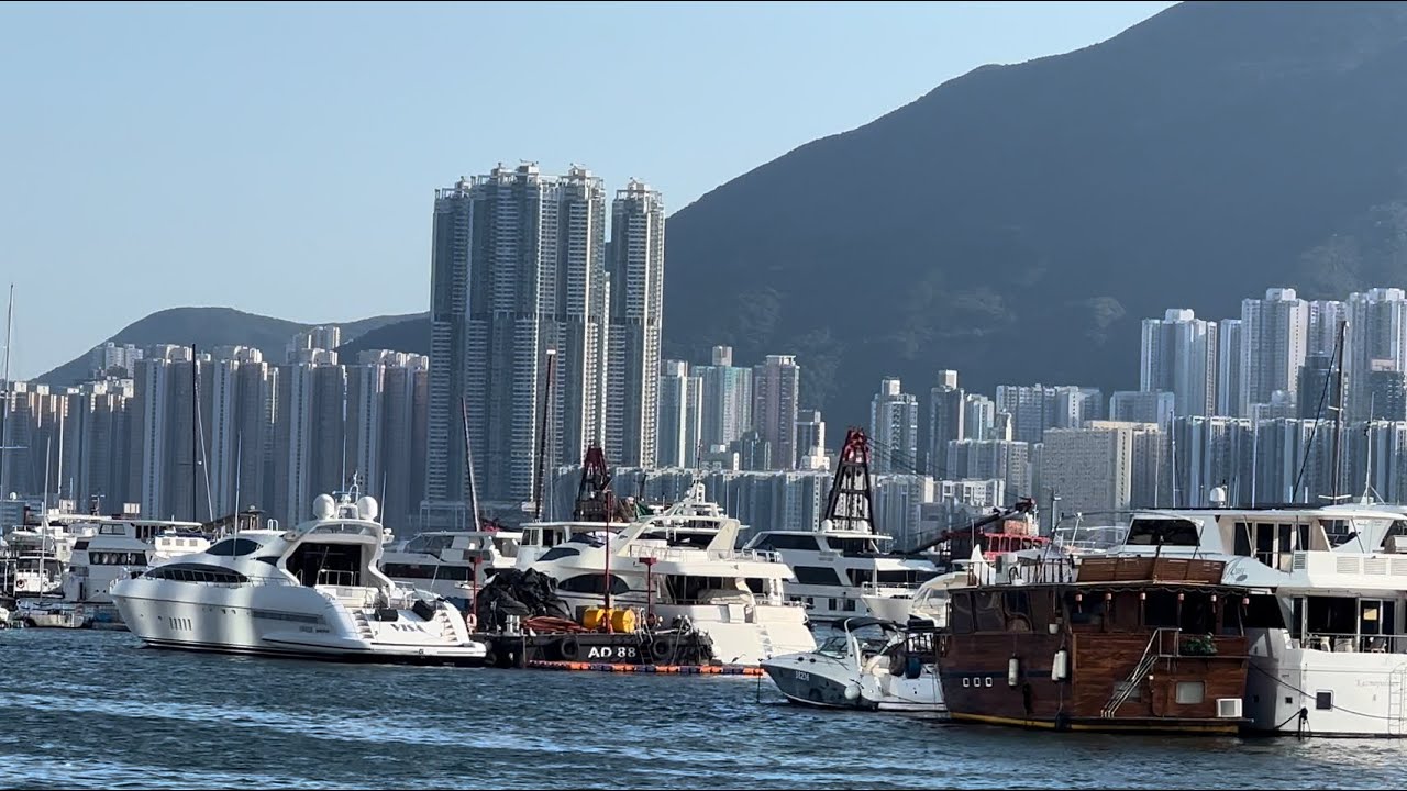 Hong Kong walking Tour in Kwun Tong Promenade