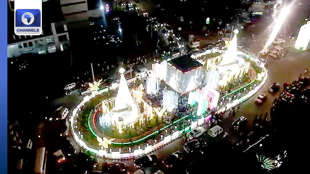 Zenith Bank Lights Up Lagos Streets To Kick Off 2025 Christmas Celebration