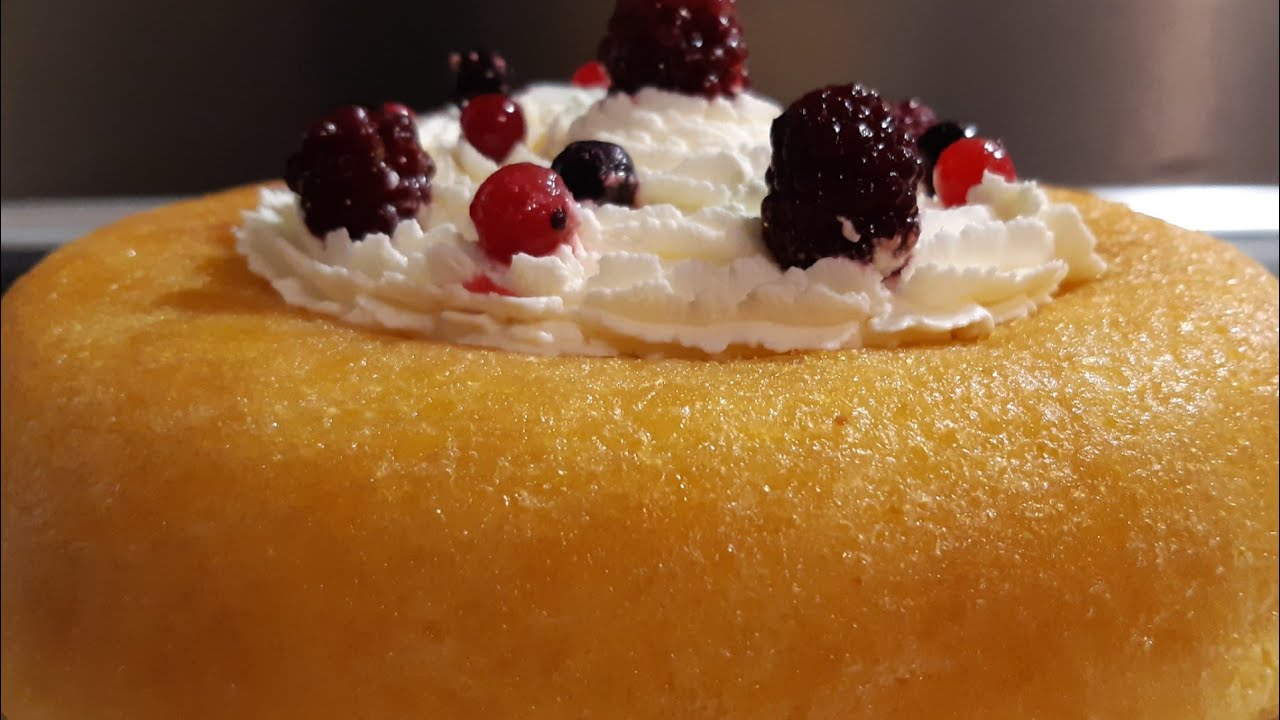 Savarin aux fruits rouges ou Baba sans rhum