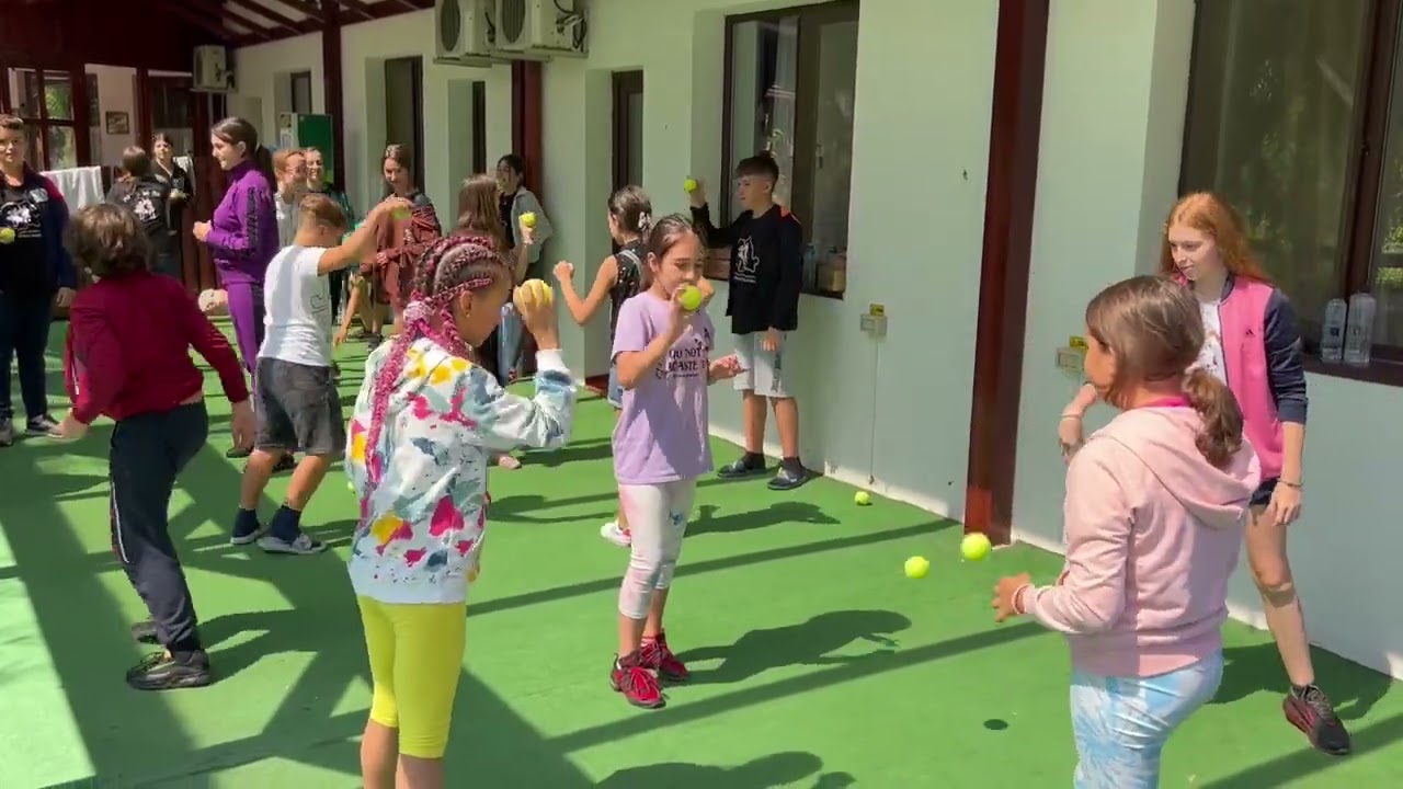 La &bdquo;Joc și Joacă&rdquo; cu Școala de Dans Popular Larisa și Marin Barbu - Tabăra 2023