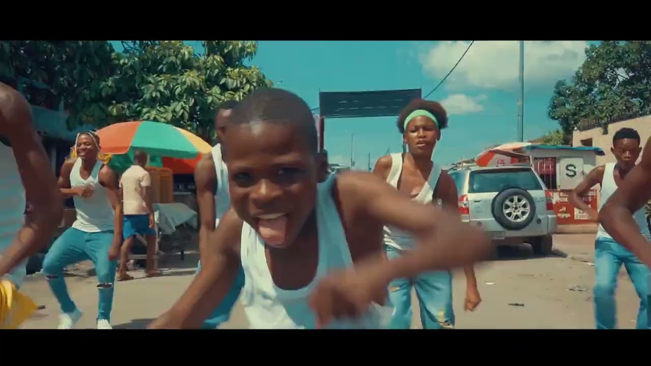 ISMAK posa (clip officiel)