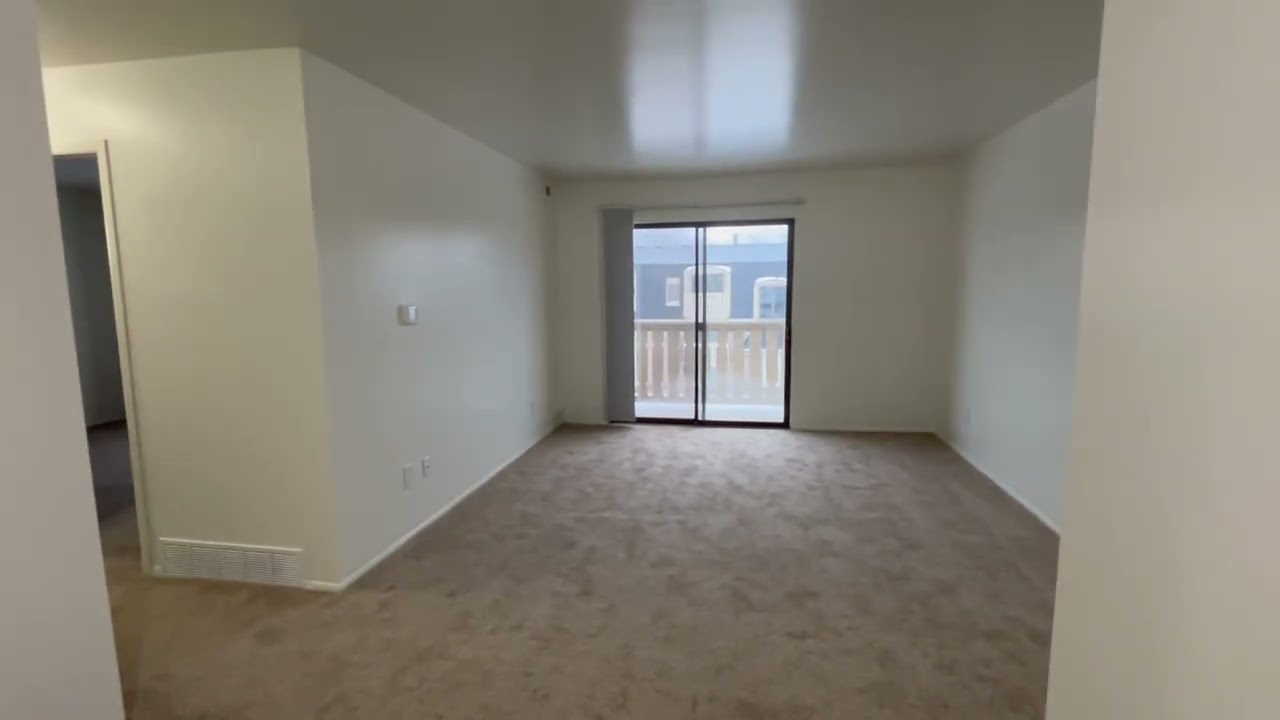 One Bedroom Berkshire Apartment 33 - Windsor Place Apartments, Davison, Michigan