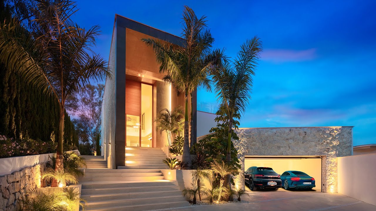 New Ultra Modern Villa in El Herrojo, Marbella | &euro;4.200.000 | Drumelia Real Estate