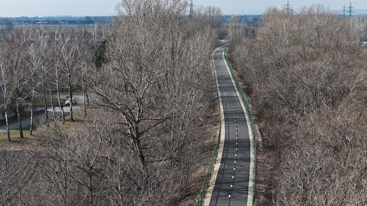 Cyklotrasa Piešťany - Vrbové. Pohľad z dronu (časť 1/2). 4K/60fps. Február 2025