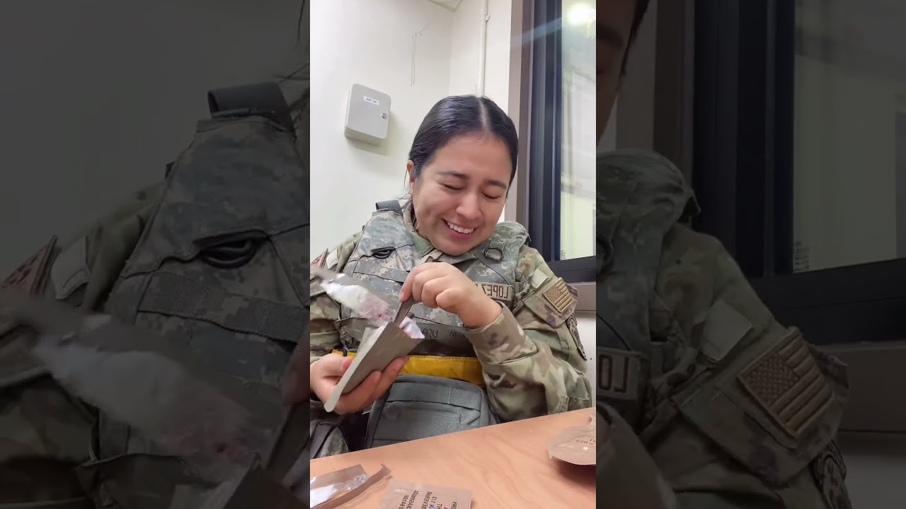 Abriendo comida militar (MRE) Rebanada de pizza de pepperoni 🍕🪖🤠