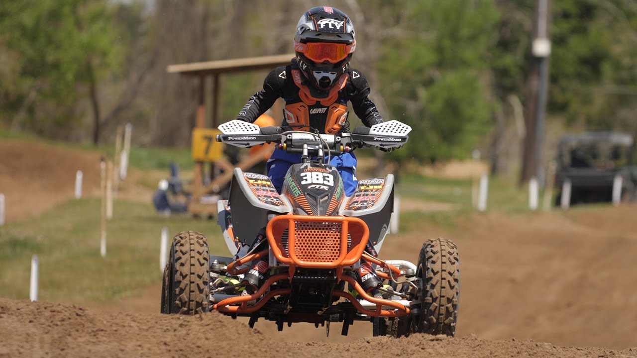 Travis Havens ripping up 3 Palms MX