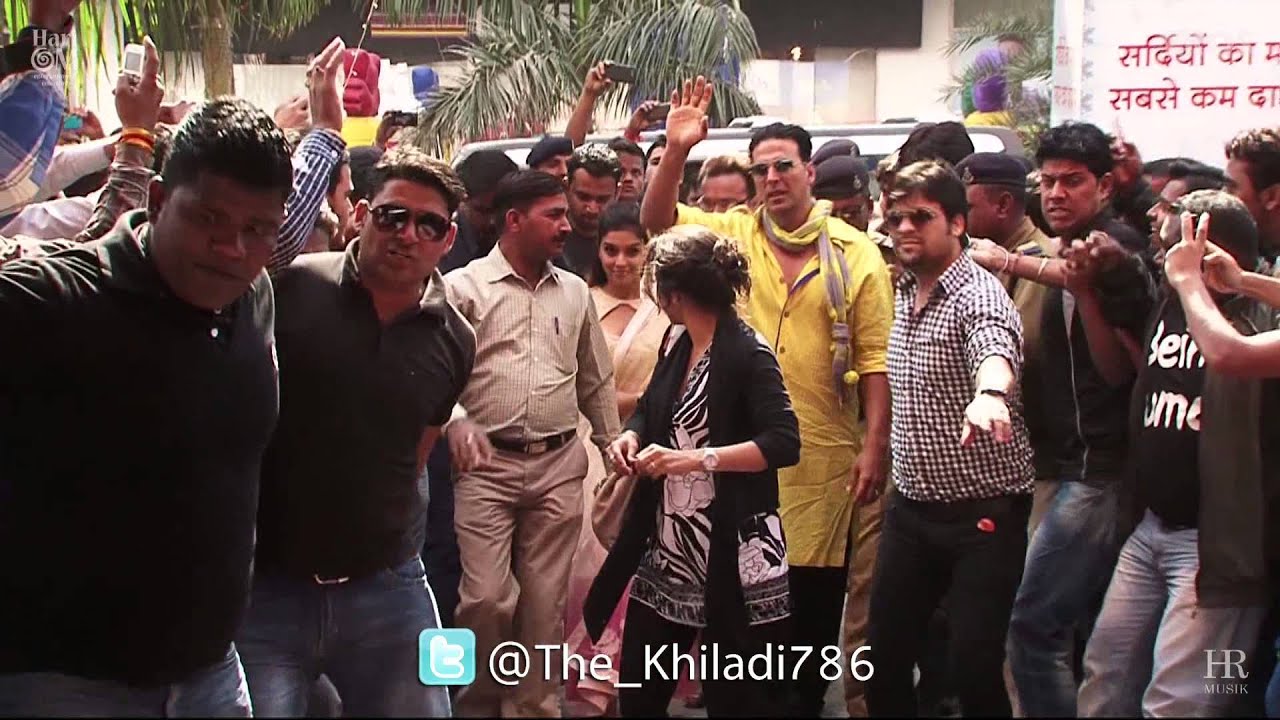Akshay Kumar & Asin Promote 'Khiladi 786' In Indore
