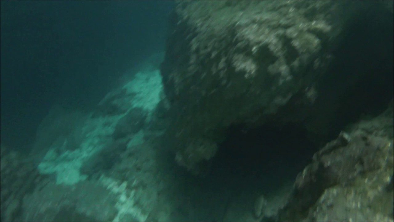 Devil's Den Dive