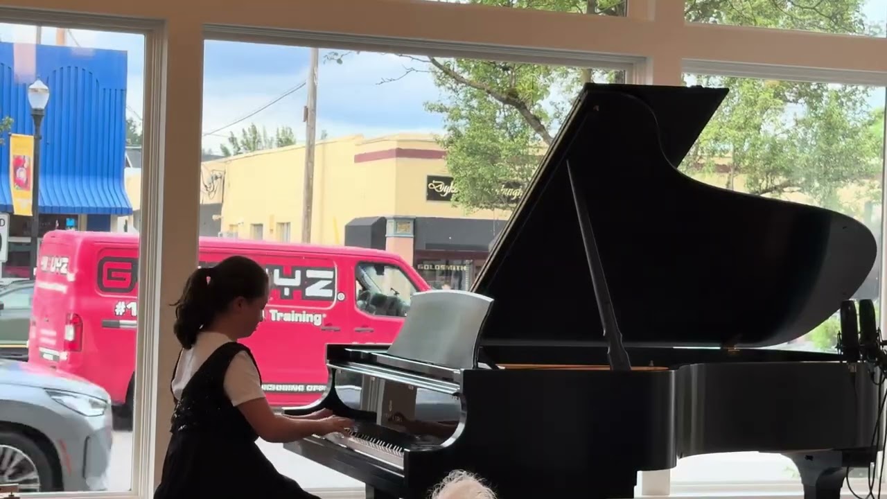 Isabel Blodgett - Chopin Etude Op.25 No.12 in C minor 