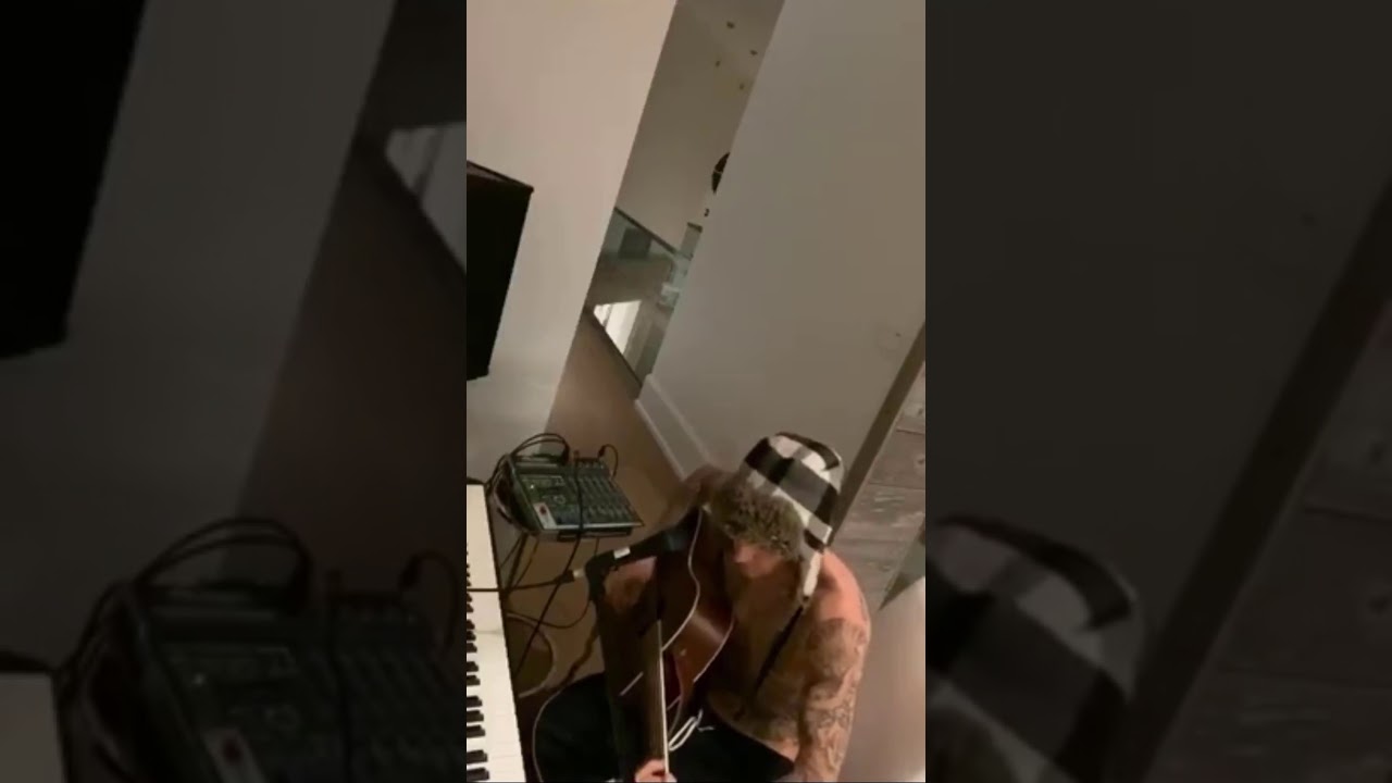 Justin Bieber Singing 3AM Cover