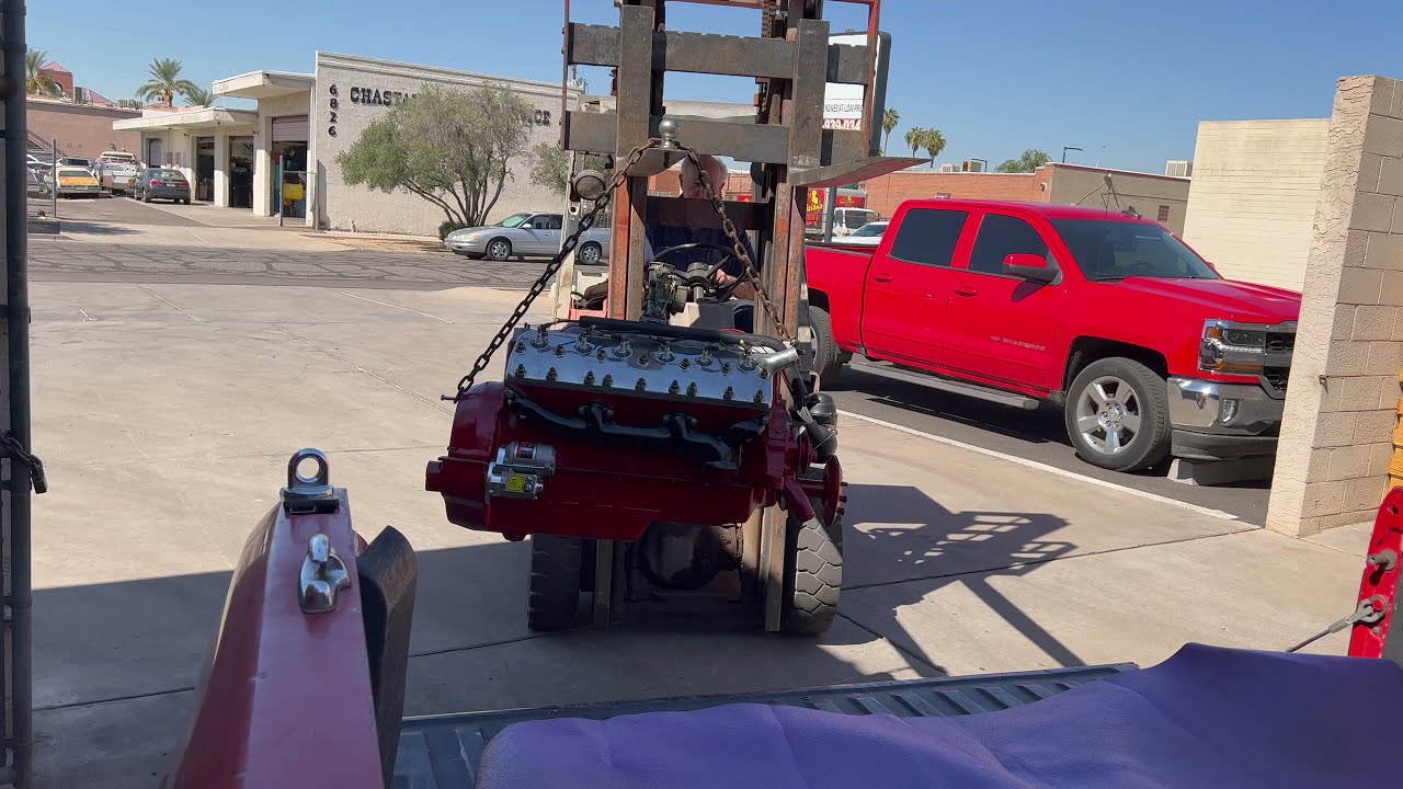 Запустите перебранный V-12! Зажигание и запуск двигателя с плоской головкой! Lincoln Zephyr V-12 ...