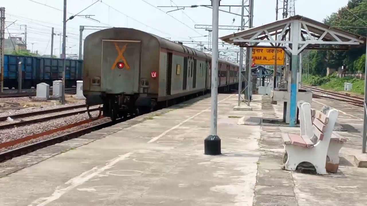 12168 Mumbai LTT SF Express with WAP 5 stops for crew change in Chunar junction. 
