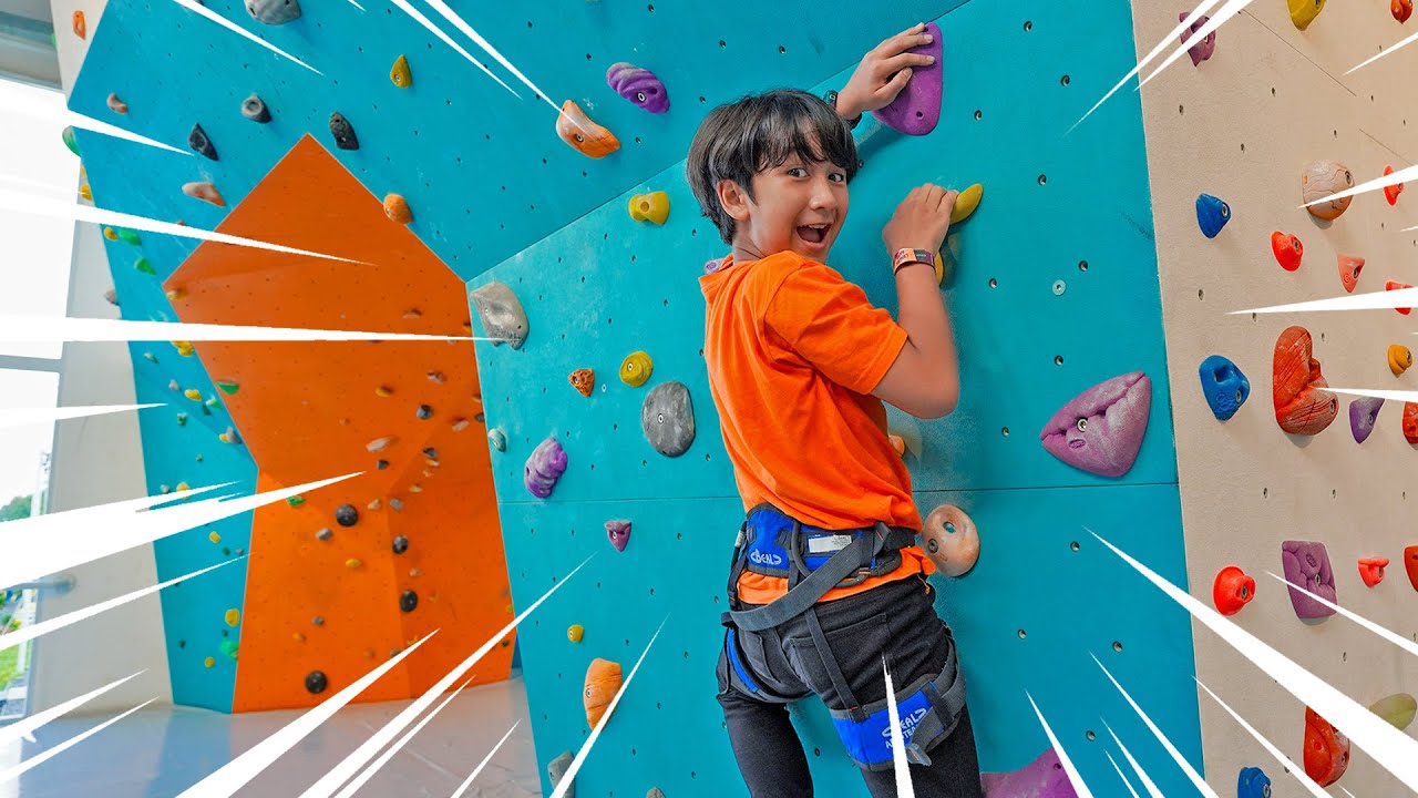 Ziyan Berani Panjat Tebing 10 Meter