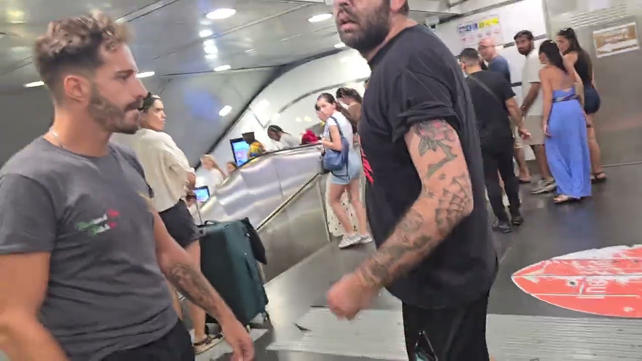 oggi ronde, ma ci siamo scontrati con un antitaliano buonista..  sinistroide  , ma sempre avanti