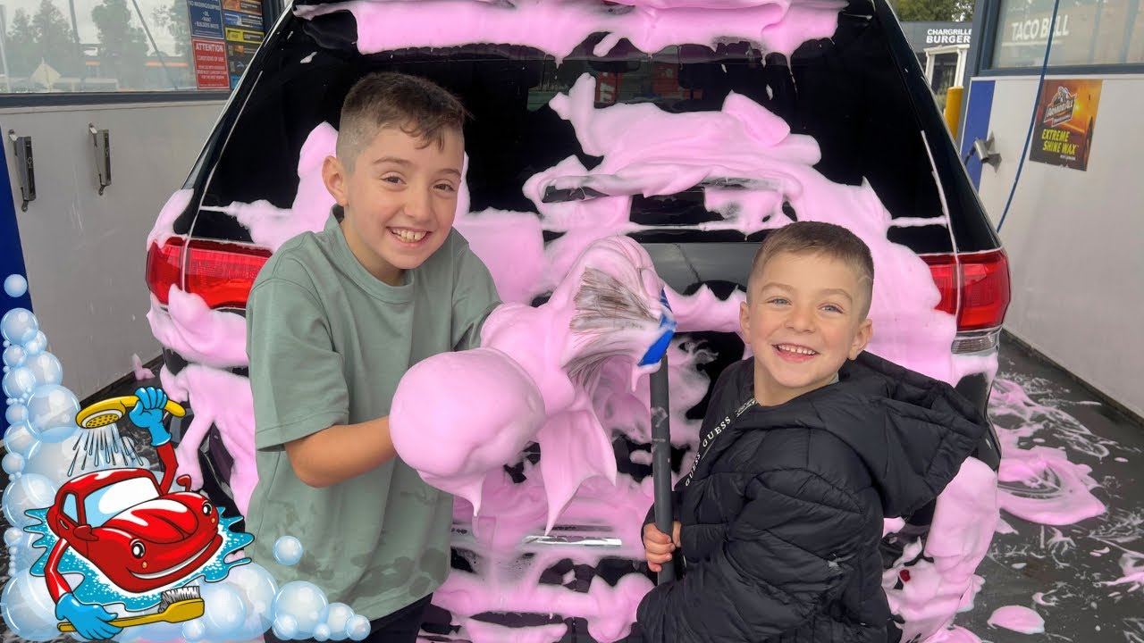 At the Car Wash with Oliver and Lucas   💦🚗  Awesome Carwashes 🧽 Fun Car Wash Adventure