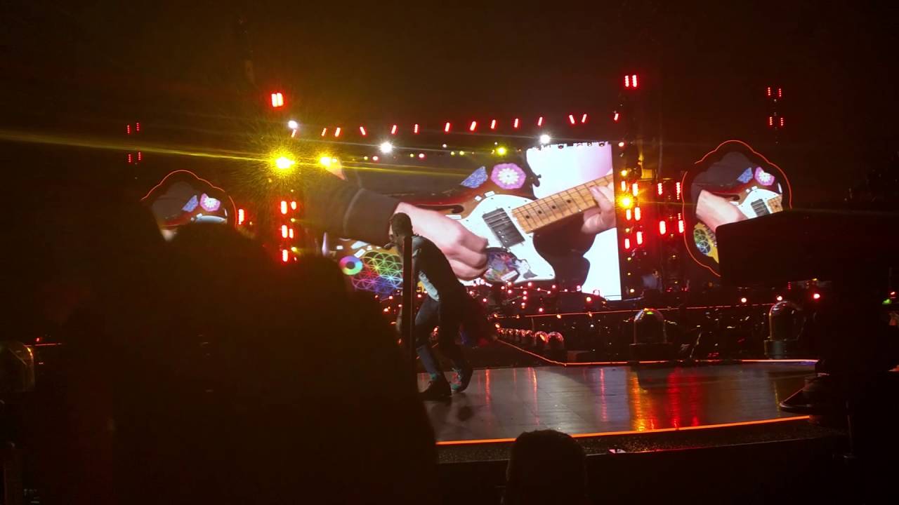 Coldplay - Fix You @ 26/05/2016 Barcelona
