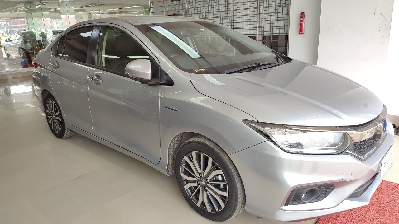 2019 Honda Grace Hybrid EX Package In-depth Review in Bangla. 5000 Km Mileage. Contact-01765290160